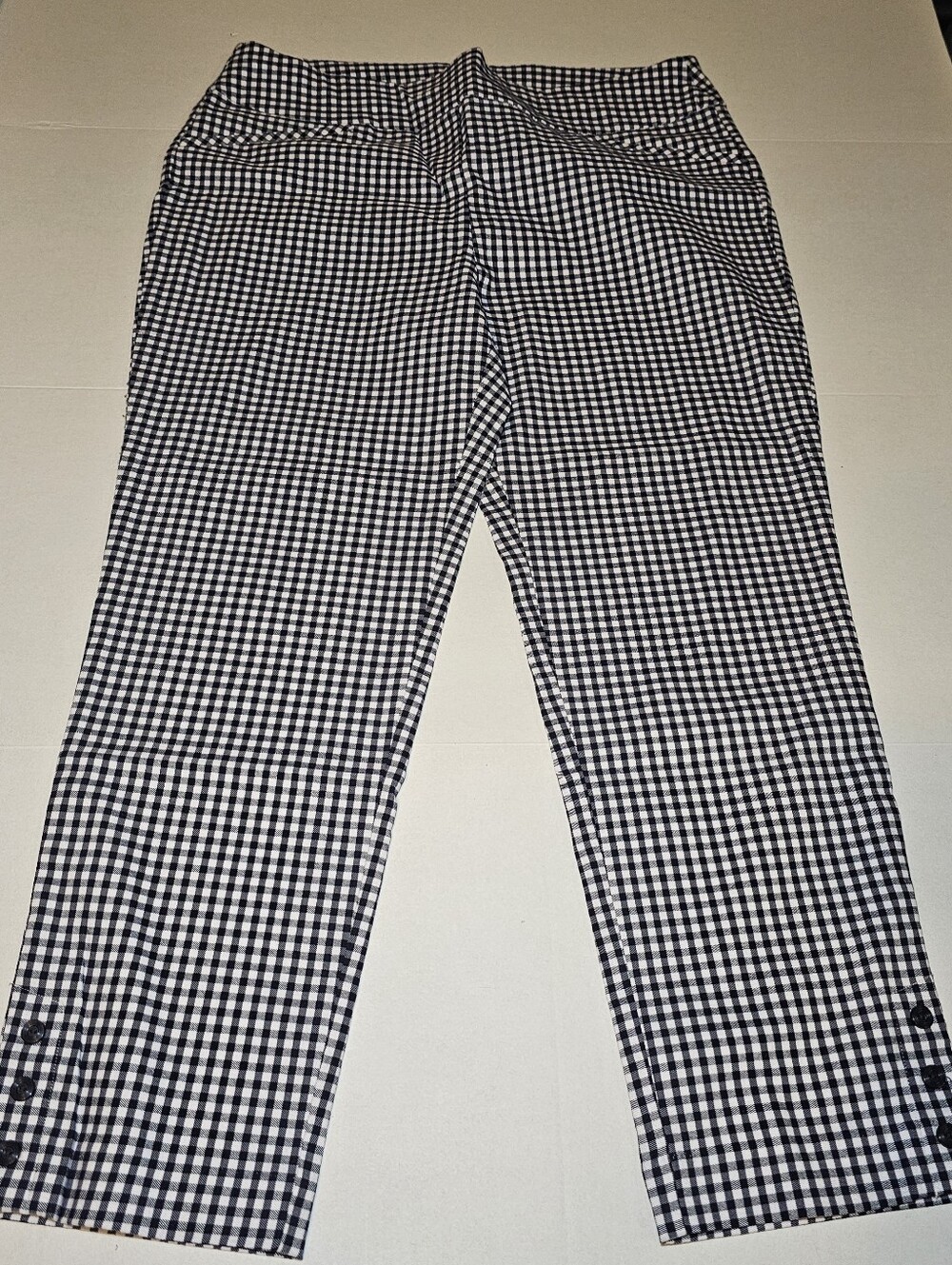 Chico's Perfect Stretch Pants Women's  Size 2.5 Size 14 Black White Button Trim